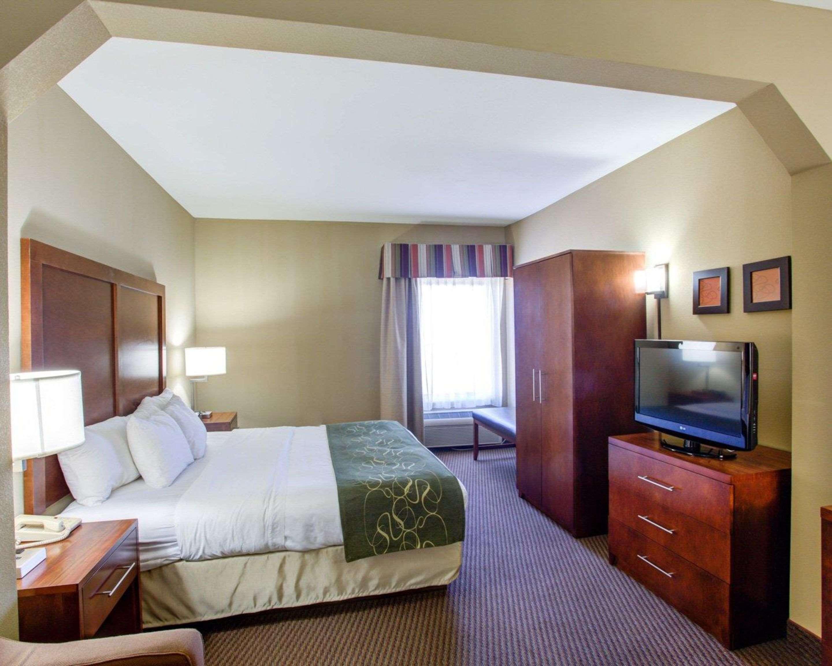 Comfort Suites Кроссвилл Экстерьер фото