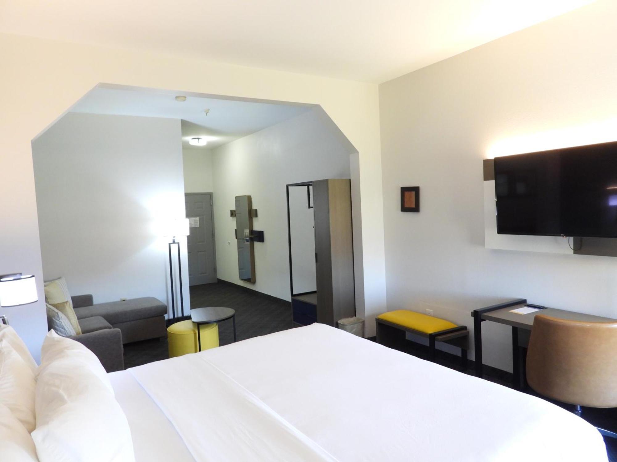 Comfort Suites Кроссвилл Экстерьер фото
