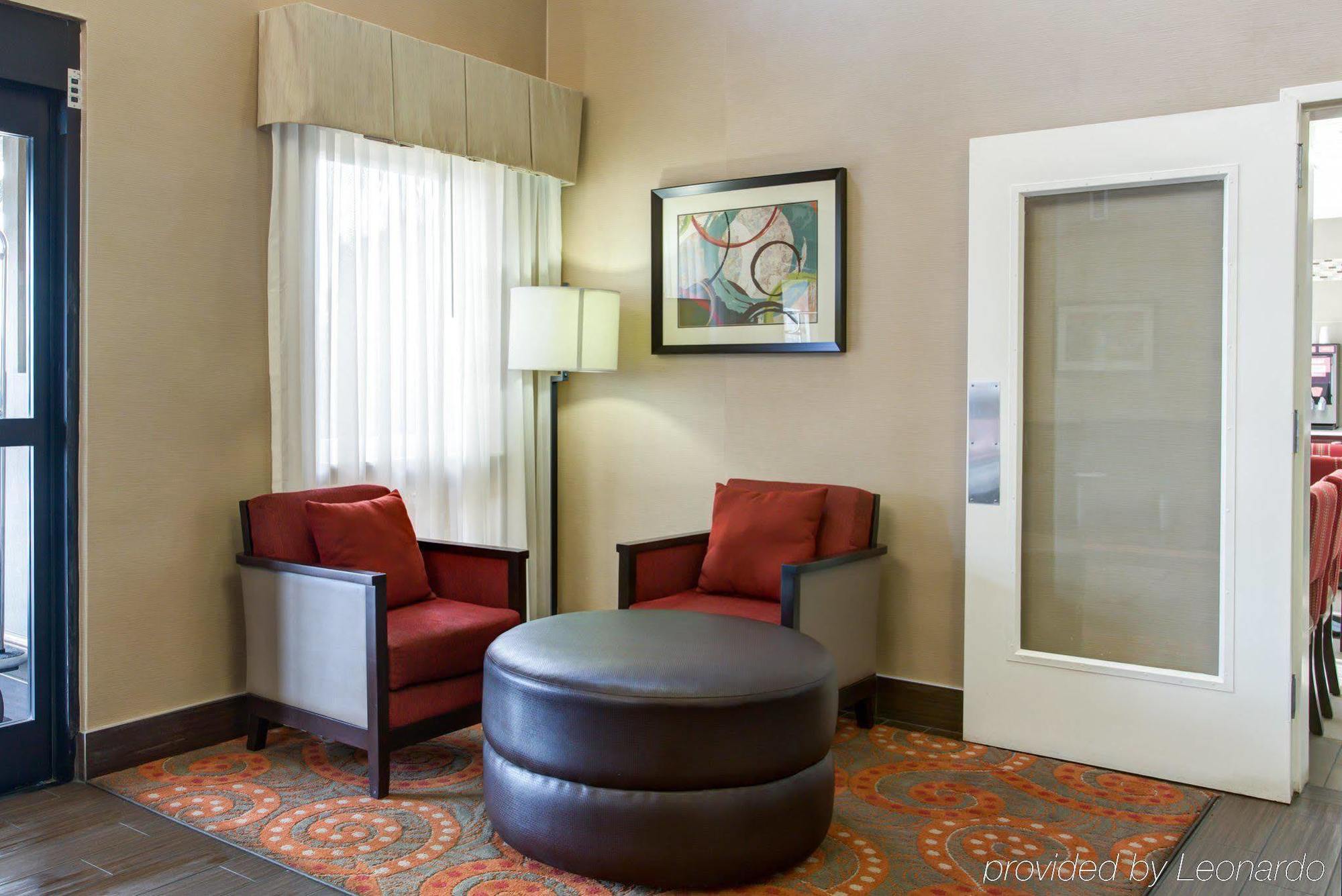 Comfort Suites Кроссвилл Экстерьер фото